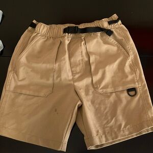 Aesthetica Men's Beige Cargo Shorts